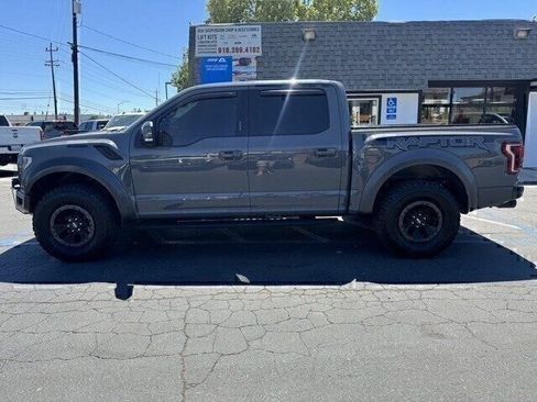 Used 2018 Ford F150 Raptor w/ Equipment Group 802A Luxury AWD/4WD image 6