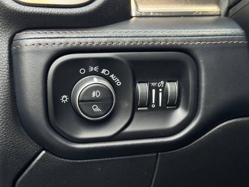 Used 2019 RAM 2500 Limited AWD/4WD image 26