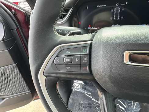 Used 2024 Jeep Grand Cherokee Altitude image 21