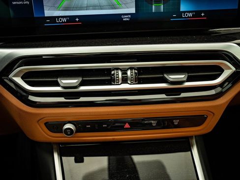 Used 2024 BMW 330i xDrive Sedan w/ Premium Package image 33