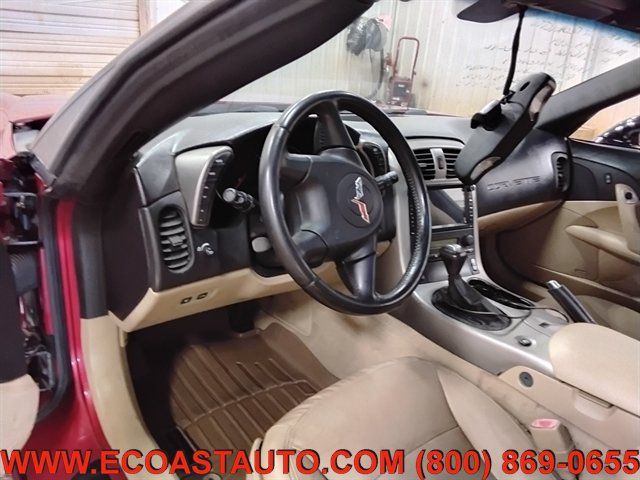 Used 2005 Chevrolet Corvette Coupe w/ Preferred Equipment Group RWD image 11