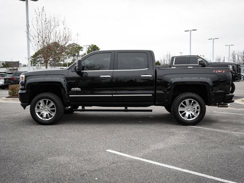 Used 2018 Chevrolet Silverado 1500 High Country image 7