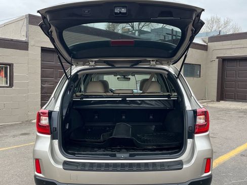 Used 2017 Subaru Outback 2.5i Limited image 24