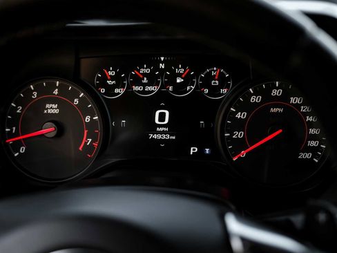 Used 2017 Chevrolet Camaro SS RWD image 18
