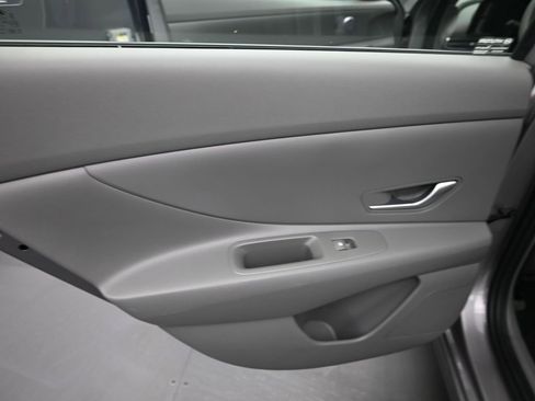 Certified 2023 Hyundai Elantra SEL image 21