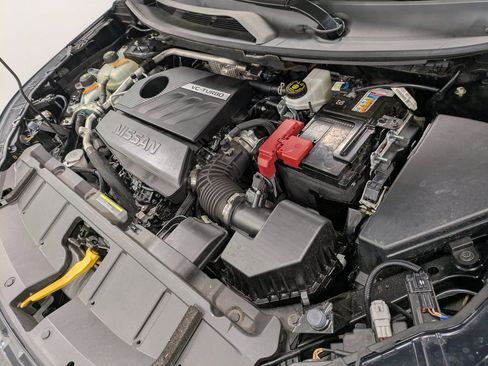 Used 2023 Nissan Rogue SV image 30