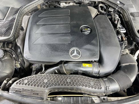 Used 2019 Mercedes-Benz C 300 4MATIC Sedan image 29