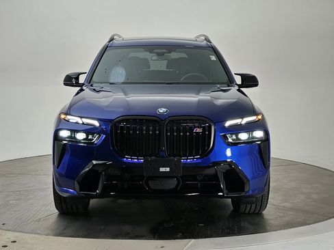 Used 2025 BMW X7 M60i image 5