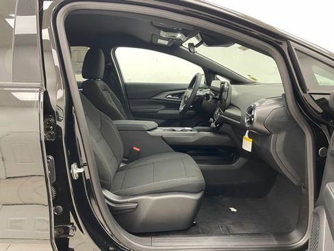 New 2026 Chevrolet Equinox EV LT image 13