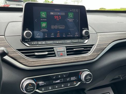 Used 2019 Nissan Altima 2.5 Platinum FWD image 16