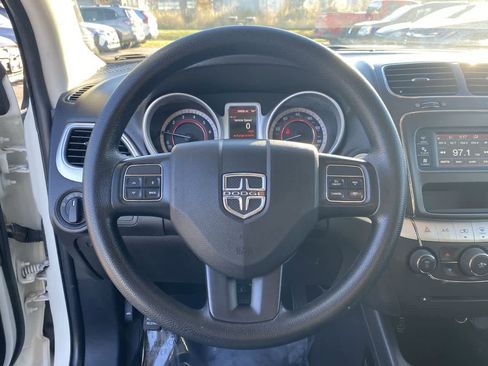 Used 2020 Dodge Journey SE image 19