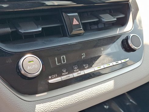 Used 2024 Toyota Corolla LE FWD image 16