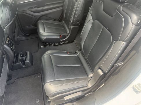 Used 2023 Jeep Grand Cherokee L Limited AWD/4WD image 33