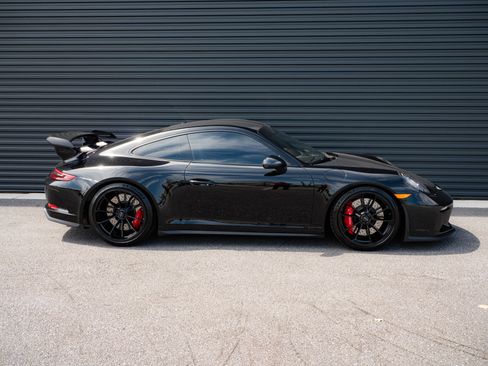 Certified 2018 Porsche 911 GT3 RWD image 20