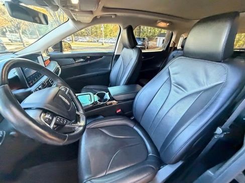 Certified 2022 Lincoln Nautilus Reserve image 14