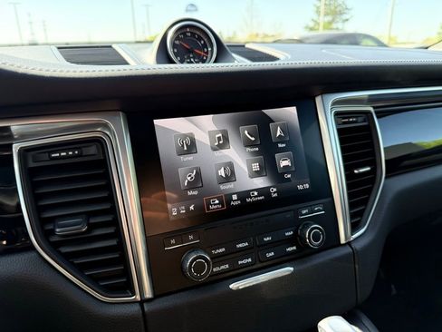 Used 2018 Porsche Macan GTS image 16