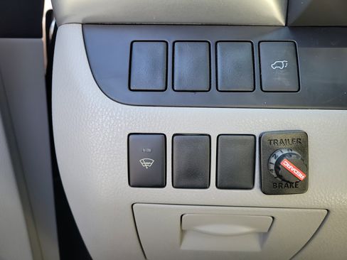 Used 2015 Toyota Highlander XLE image 22