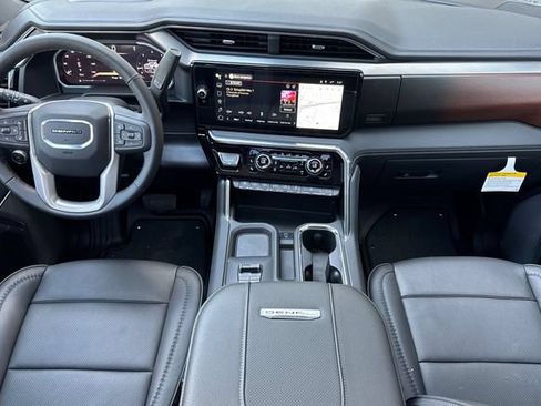 New 2026 GMC Sierra 2500 Denali w/ Denali Reserve Package AWD/4WD image 15