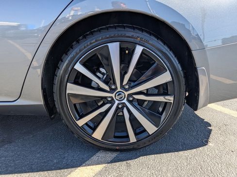 Used 2022 Nissan Altima 2.5 SR FWD image 32