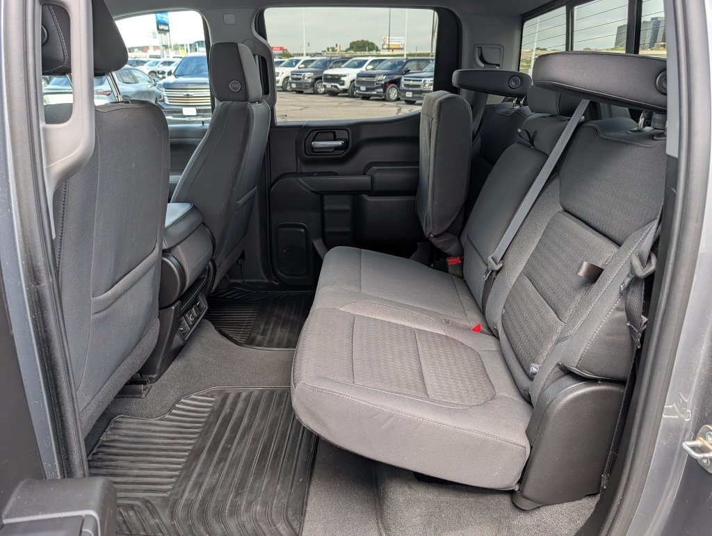 Used 2021 Chevrolet Silverado 1500 LT w/ Z71 Off-Road Package AWD/4WD image 17