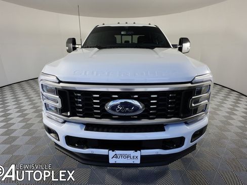 Used 2025 Ford F450 Platinum image 2