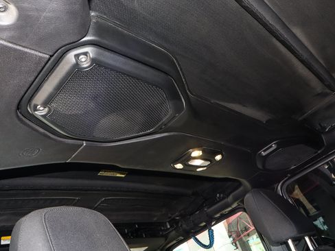 Used 2019 Jeep Wrangler Unlimited Sport S AWD/4WD image 26