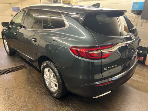 Used 2021 Buick Enclave Essence w/ Sound and Sites Package image 6