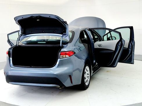 Certified 2021 Toyota Corolla LE w/ Carpet Mat Package (TMS) FWD image 11