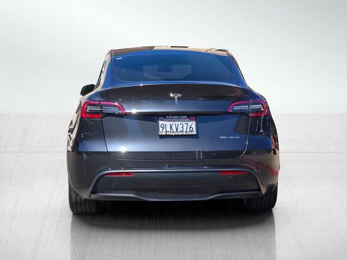Used 2024 Tesla Model Y Long Range AWD/4WD image 6