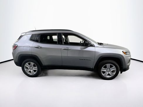 Used 2022 Jeep Compass Latitude w/ Convenience Group image 4