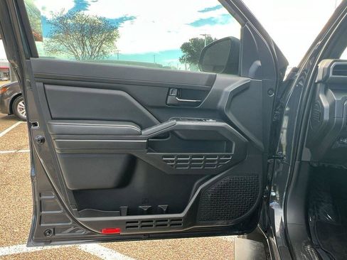 Used 2024 Toyota Tacoma SR image 37