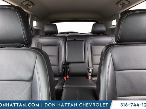 Used 2023 GMC Terrain SLT FWD image 16