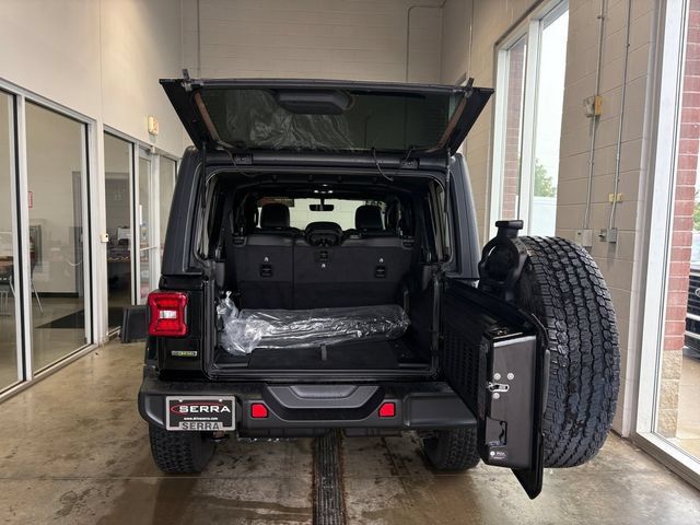 Used 2022 Jeep Wrangler Unlimited Sahara w/ LED Lighting Group AWD/4WD image 14