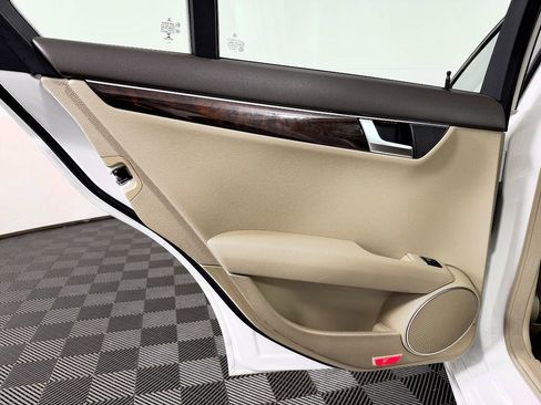 Used 2014 Mercedes-Benz C 300 4MATIC Sedan image 25