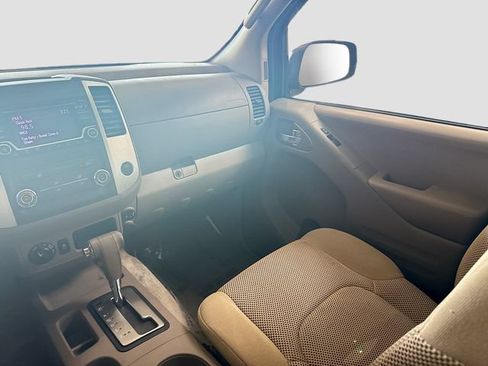 Used 2018 Nissan Frontier SV AWD/4WD image 21