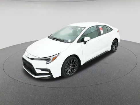 New 2026 Toyota Corolla SE image 1