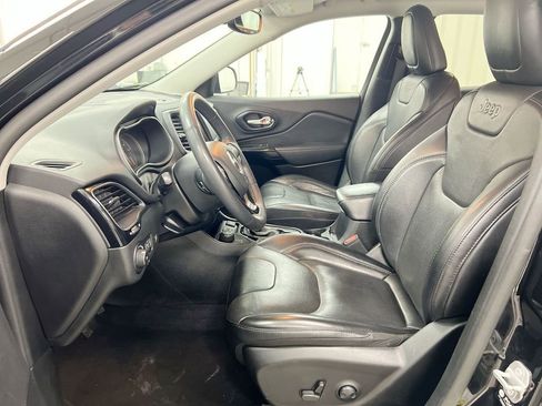 Used 2023 Jeep Cherokee Altitude Lux image 20