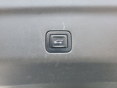 Used 2022 Chevrolet Tahoe RST w/ Luxury Package image 34