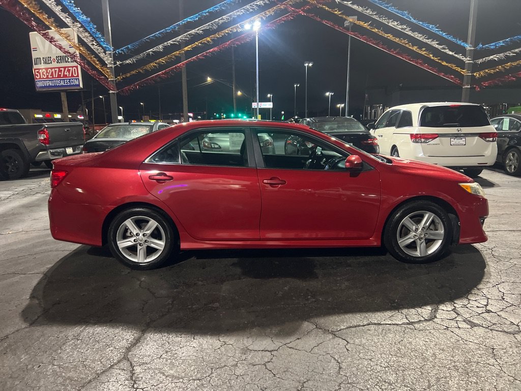 Used 2012 Toyota Camry SE FWD image 8