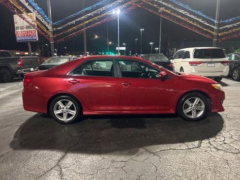 Used 2012 Toyota Camry SE image 8