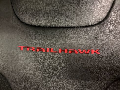 Used 2024 Jeep Compass Trailhawk AWD/4WD image 30