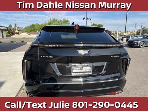 Used 2024 Cadillac Lyriq Luxury AWD/4WD image 8