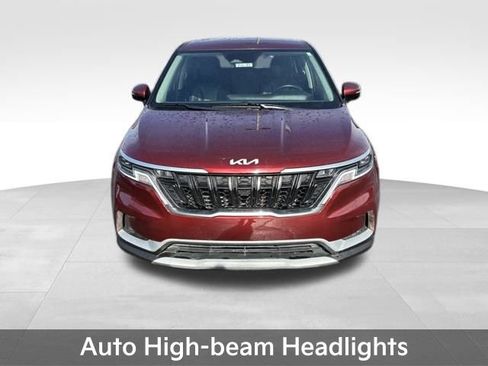 Used 2024 Kia Carnival LX image 11