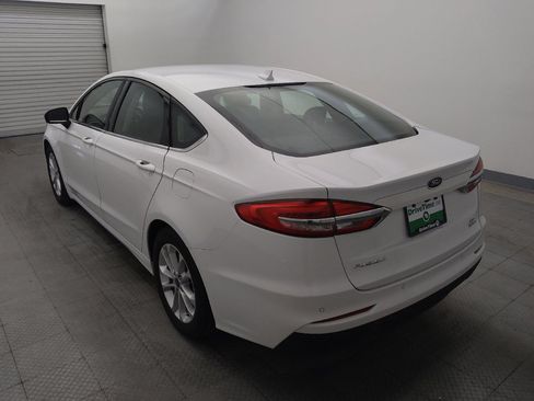 Used 2019 Ford Fusion SE FWD image 5