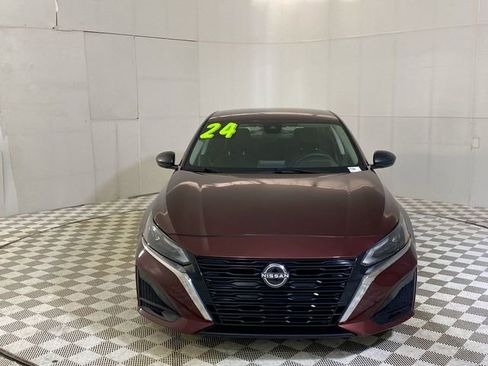 Used 2024 Nissan Altima 2.5 SV FWD image 21