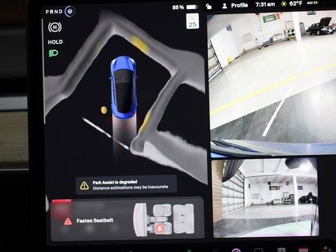 Used 2023 Tesla Model 3 Standard Range image 24