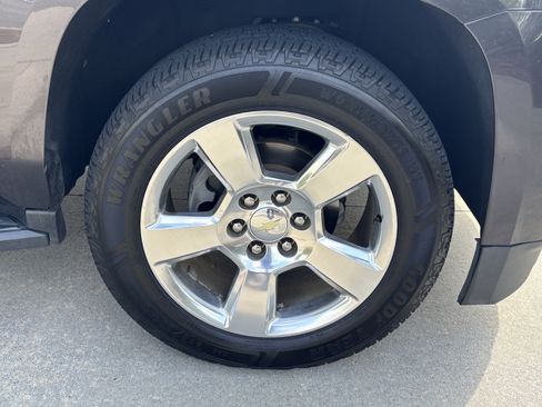 Used 2018 Chevrolet Tahoe LT w/ Luxury Package AWD/4WD image 11
