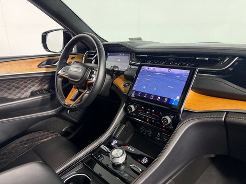 Certified 2023 Jeep Grand Cherokee Summit AWD/4WD image 30