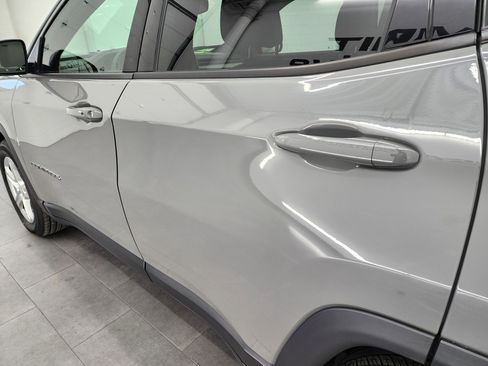 Used 2024 Jeep Compass Latitude image 30