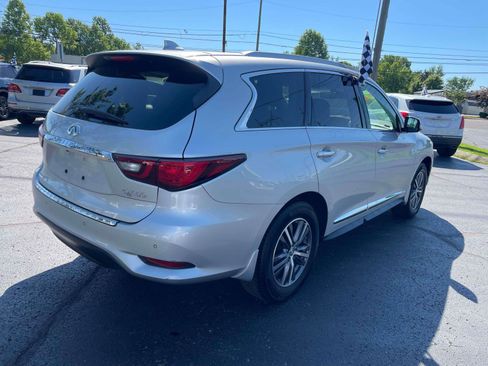 Used 2019 INFINITI QX60 Luxe w/ Essential Package FWD image 4